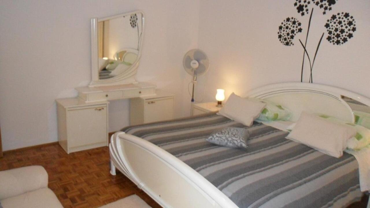 Apartment Ralje Sali Esterno foto