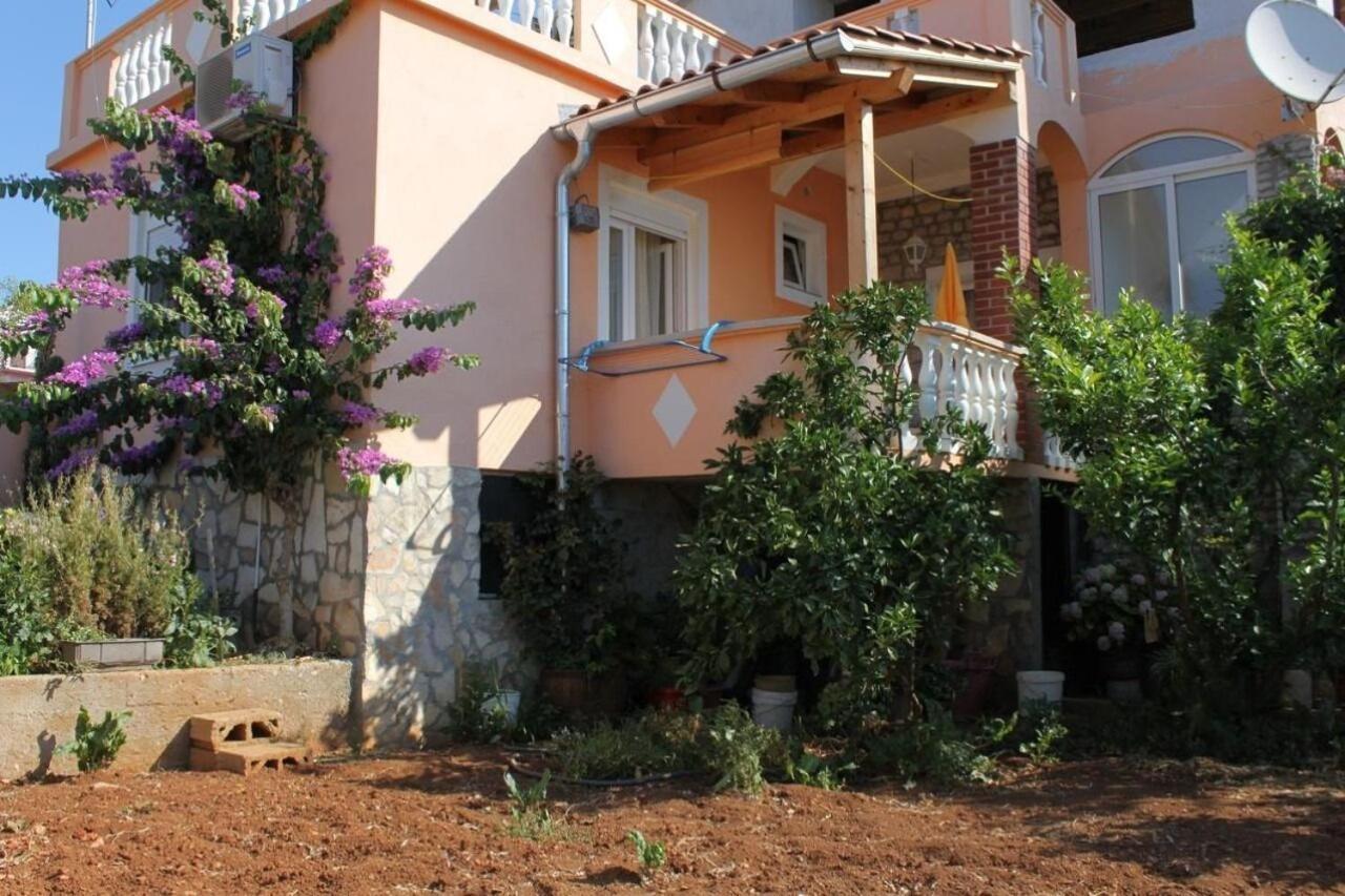 Apartment Ralje Sali Esterno foto